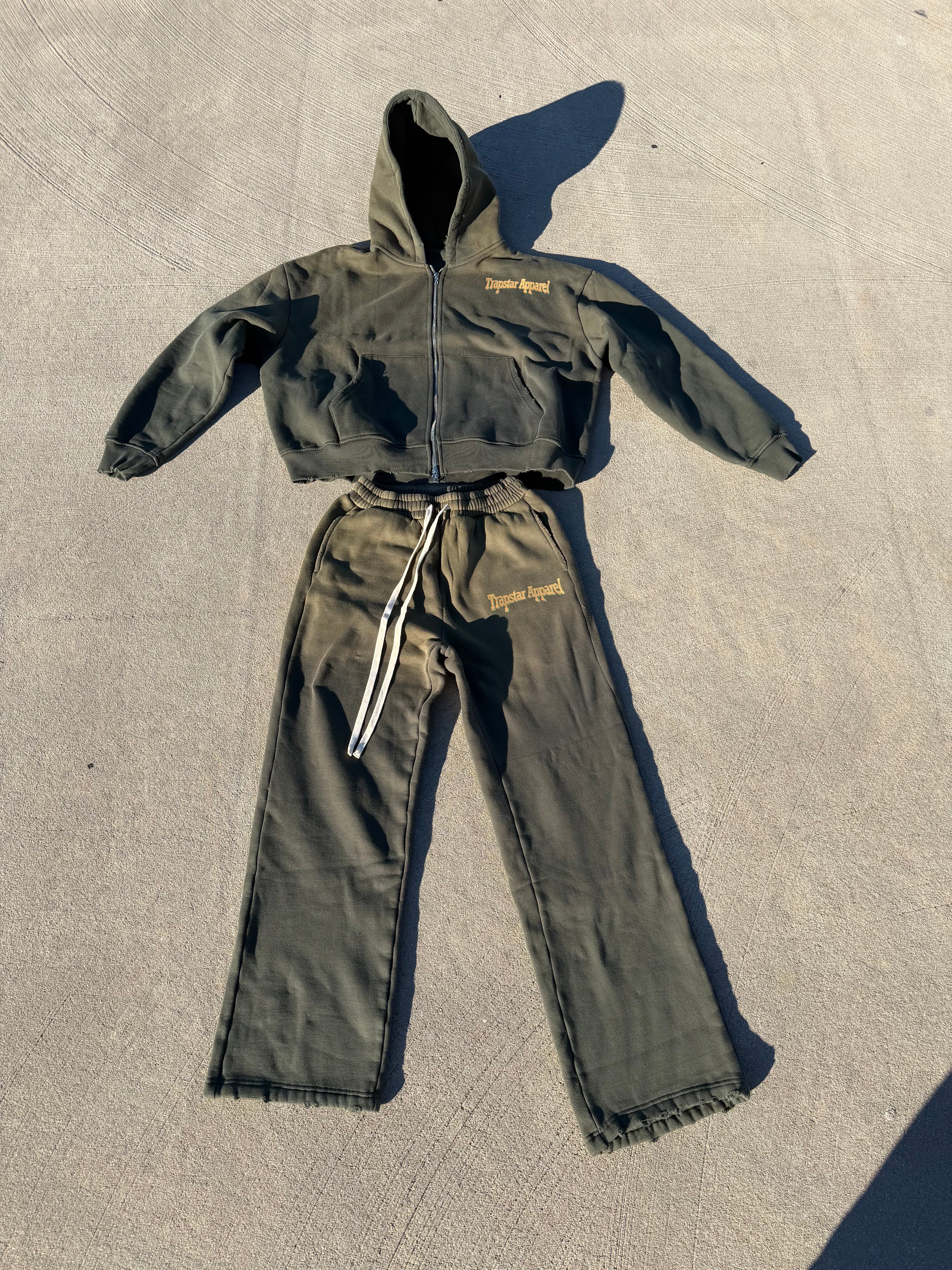 “1-800 Risk Takers” Sun-dried Set